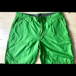 Columbia Green Casual Wear Shorts